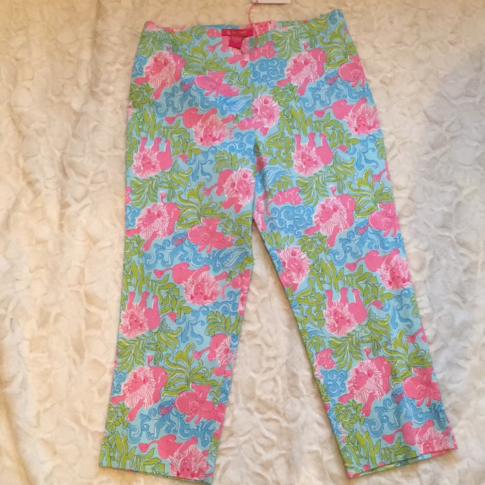 NEW! Lion 🦁 pattern Capris